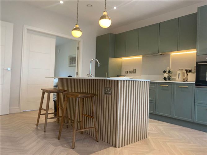 80 Haley`s Hill, Malahide, County Dublin