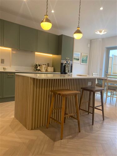 80 Haley`s Hill, Malahide, County Dublin