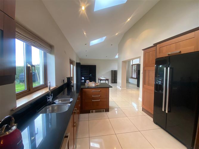 2 Shamrock Villas, Ballymakenny Road, Drogheda, Louth