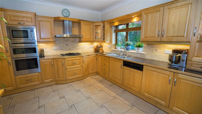16 Bellingham Green, Main Street, Castlebellingham, Co. Louth