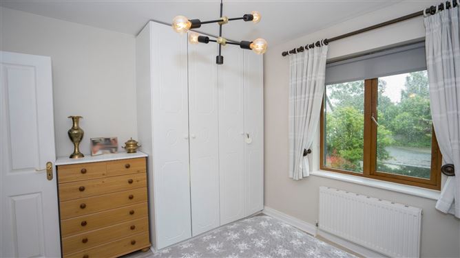 16 Bellingham Green, Main Street, Castlebellingham, Co. Louth