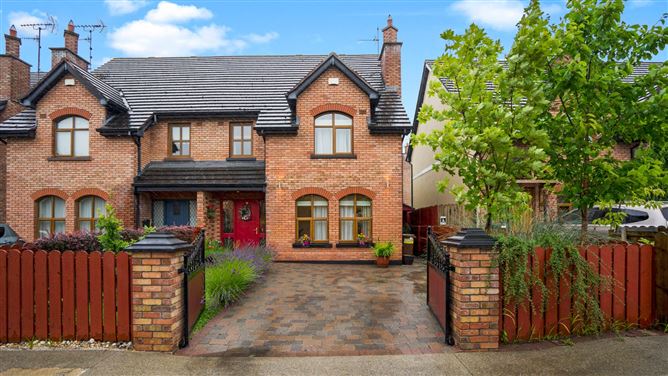 16 Bellingham Green, Main Street, Castlebellingham, Co. Louth