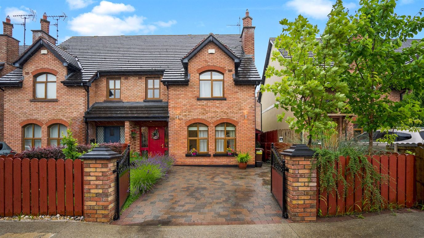 16 Bellingham Green, Main Street, Castlebellingham, Co. Louth