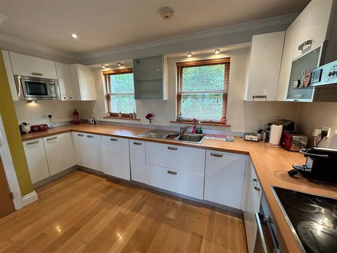 Apartment 4, Estuary Court, Rochestown, Cork