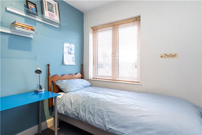 https://photos-a.propertyimages.ie/media/0/2/0/4907020/edb9102e-616b-4508-8641-36771a9b5ada_l.jpg
