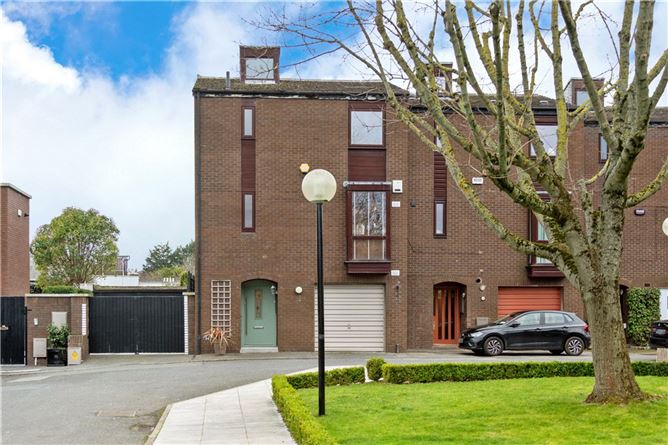 https://photos-a.propertyimages.ie/media/0/2/0/4907020/edb9102e-616b-4508-8641-36771a9b5ada_l.jpg