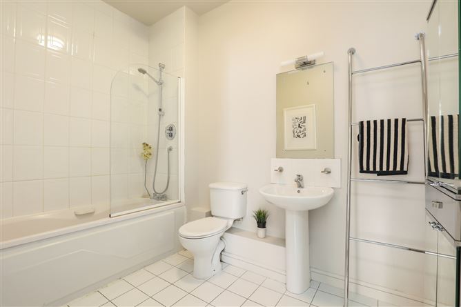 11 Gandon House, Custom House Square, IFSC, Dublin 1