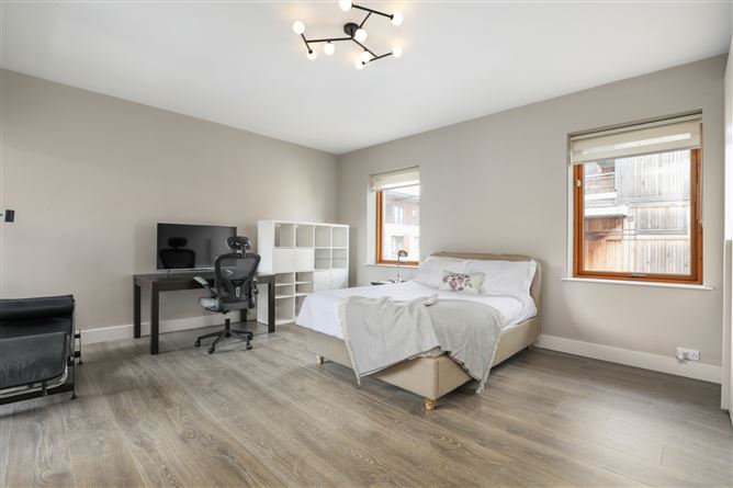 11 Gandon House, Custom House Square, IFSC, Dublin 1