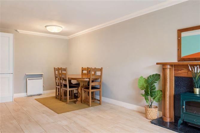 57 Hampton Square, Navan Road, Dublin 7