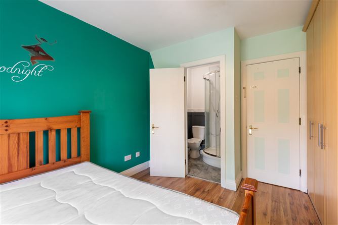57 Hampton Square, Navan Road, Dublin 7