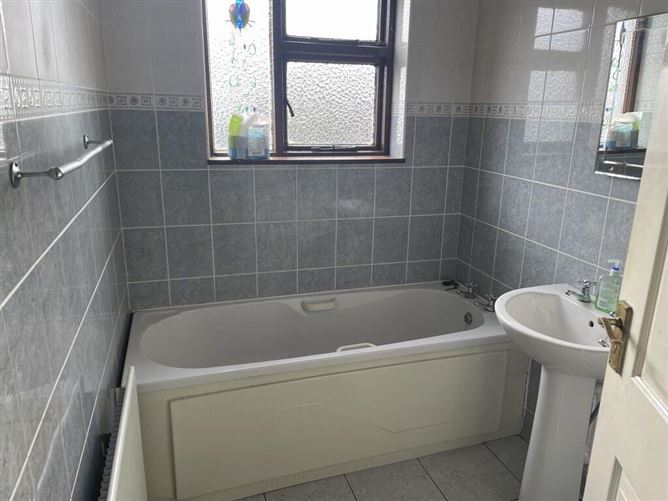 86 Congress Villas, Dungarvan, Waterford