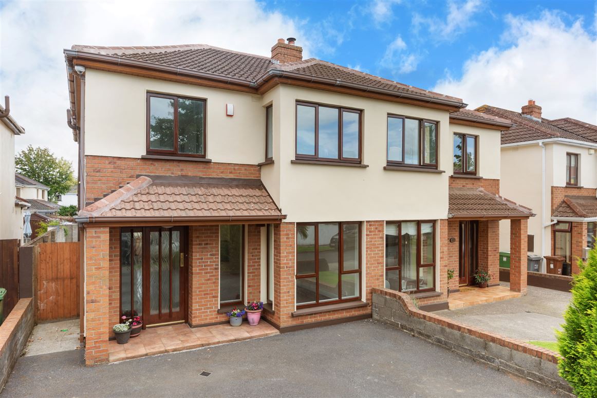 19 Ballyowen Avenue, Lucan, Co. Dublin