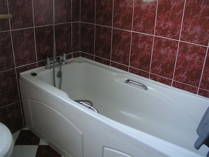 16 Mooreville Estate, Rathdowney, Laois