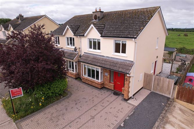 16 Mooreville Estate, Rathdowney, Laois