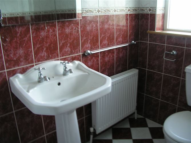 16 Mooreville Estate, Rathdowney, Laois