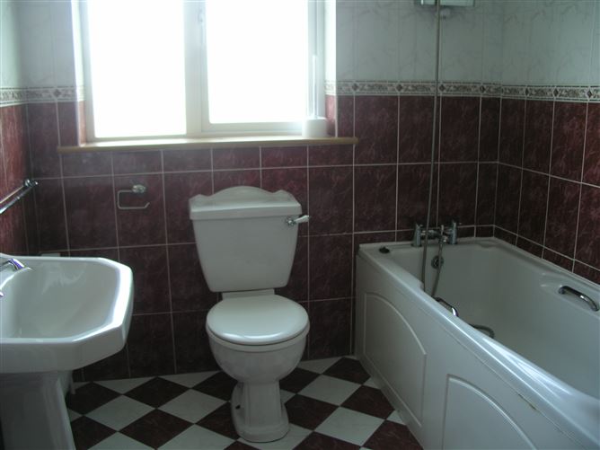 16 Mooreville Estate, Rathdowney, Laois