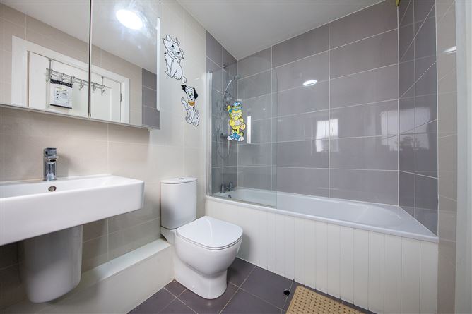 Photo 25 of 30 — 31 Hollywoodrath Crescent, Hollystown, Dublin 15