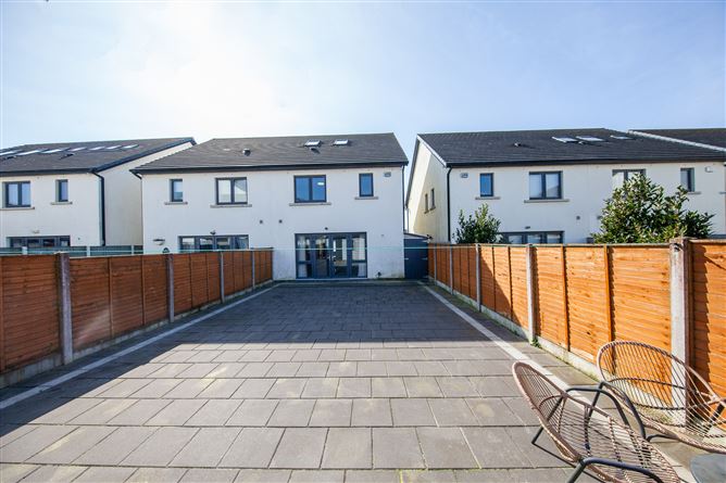 Photo 28 of 30 — 31 Hollywoodrath Crescent, Hollystown, Dublin 15