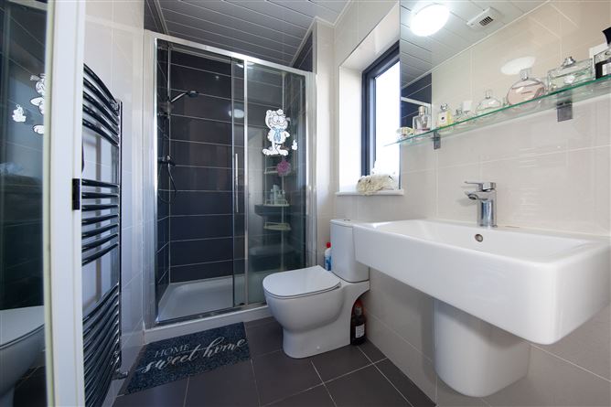 Photo 18 of 30 — 31 Hollywoodrath Crescent, Hollystown, Dublin 15