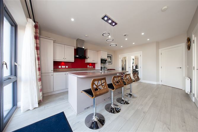 Photo 8 of 30 — 31 Hollywoodrath Crescent, Hollystown, Dublin 15