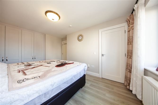 Photo 17 of 30 — 31 Hollywoodrath Crescent, Hollystown, Dublin 15