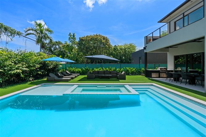 Plunge & Palms,Miami,Florida,USA