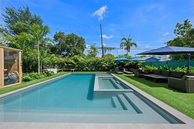 Plunge & Palms,Miami,Florida,USA