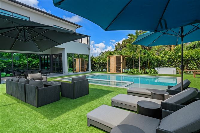 Photo 7 of 10 — Plunge & Palms,Miami,Florida,USA