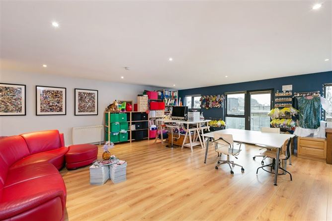68/68A Hyde Square, South Circular Road, Dublin 8