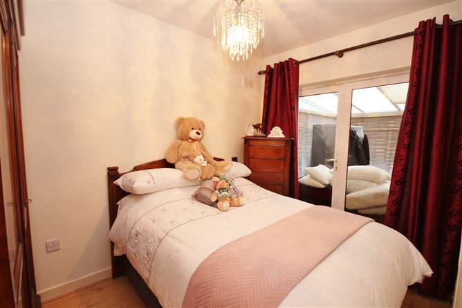 2 Abbeywood Avenue, Lucan, Co. Dublin