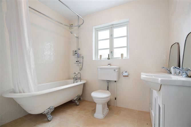 41 Pembroke Lane, Ballsbridge, Dublin 4