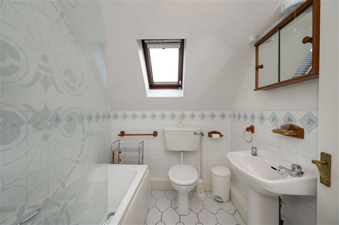 2 Lee Valley Golf & Country Club, Clashanure, Ovens, Co. Cork