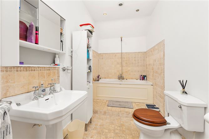  82 Bushes Lane, Rathgar, Dublin 6