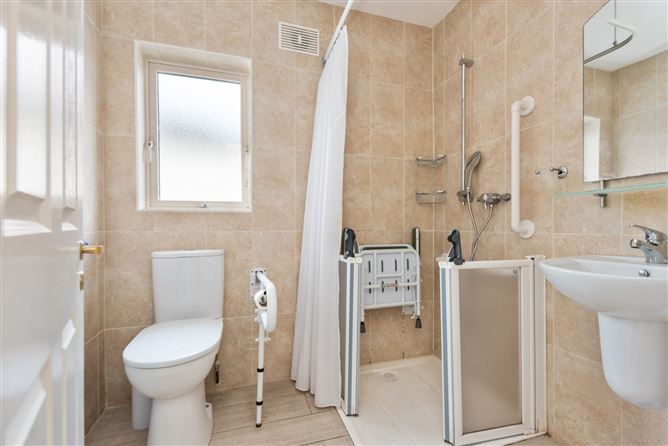 5 Woodstown Drive, Knocklyon, Dublin 16