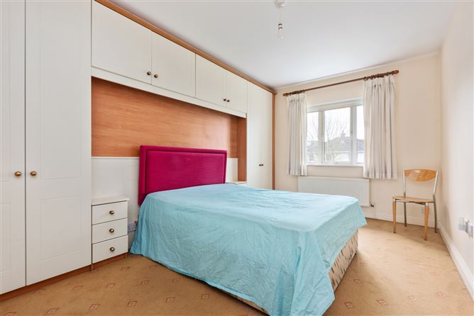 5 Woodstown Drive, Knocklyon, Dublin 16