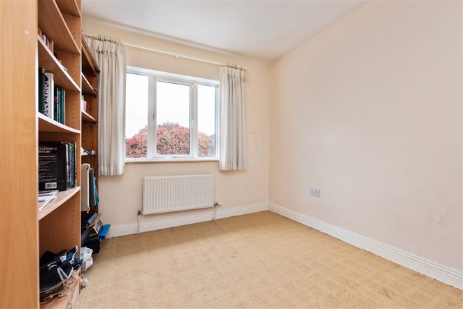 5 Woodstown Drive, Knocklyon, Dublin 16