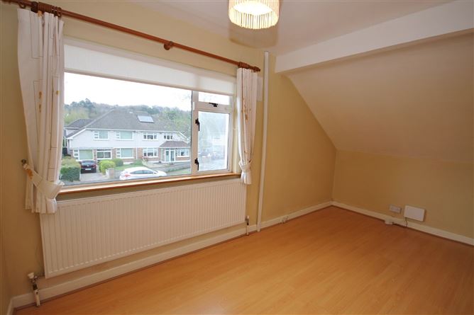 64 Belgrove Lawn, Chapelizod, Dublin 20