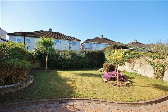 64 Belgrove Lawn, Chapelizod, Dublin 20