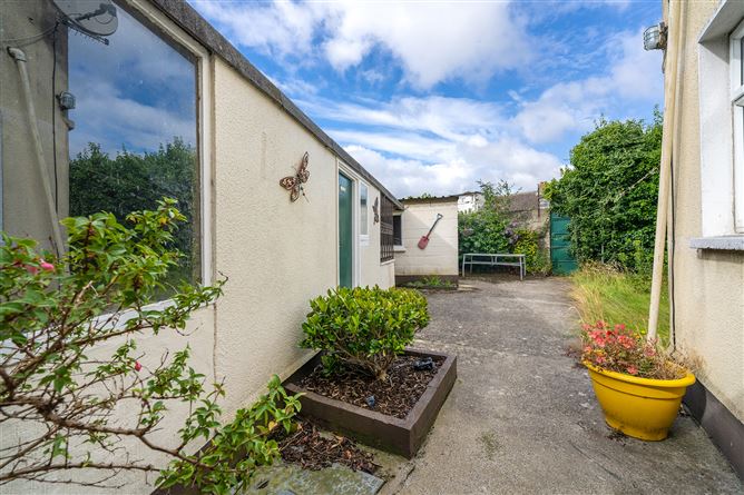 21 St. Marys Park, Walkinstown, Dublin 12