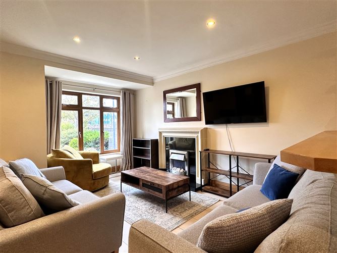 4 Taylors Hill Court, Rosary Lane, Taylors Hill, Galway