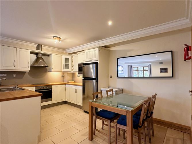 4 Taylors Hill Court, Rosary Lane, Taylors Hill, Galway