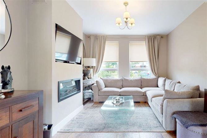 14 Chapelwood Green, Hollystown, Dublin