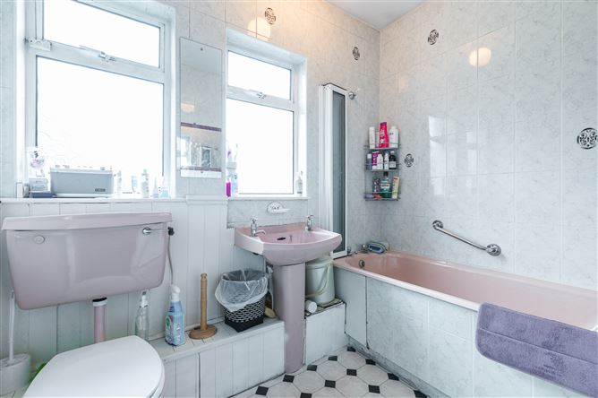 15 Drummartin Park, Goatstown, Dublin 14