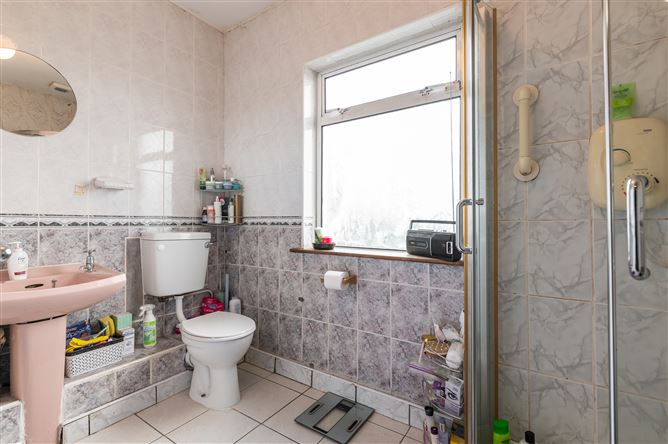 15 Drummartin Park, Goatstown, Dublin 14