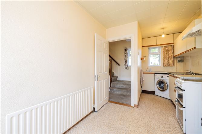 https://photos-a.propertyimages.ie/media/0/2/3/4925320/06732ecd-ef01-4f8c-9907-7bfc57ae5849_l.jpg