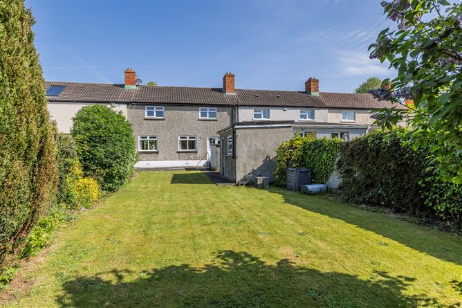 https://photos-a.propertyimages.ie/media/0/2/3/4925320/06732ecd-ef01-4f8c-9907-7bfc57ae5849_l.jpg