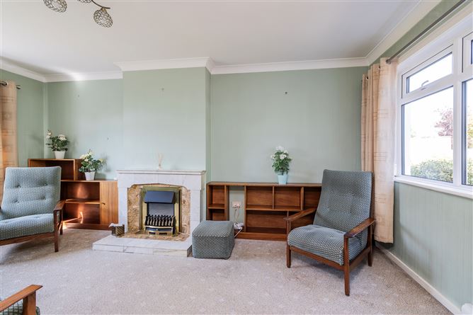 https://photos-a.propertyimages.ie/media/0/2/3/4925320/06732ecd-ef01-4f8c-9907-7bfc57ae5849_l.jpg