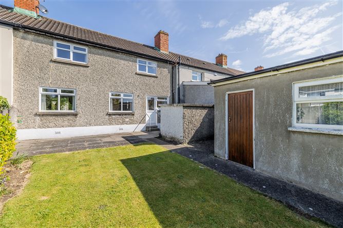 https://photos-a.propertyimages.ie/media/0/2/3/4925320/06732ecd-ef01-4f8c-9907-7bfc57ae5849_l.jpg