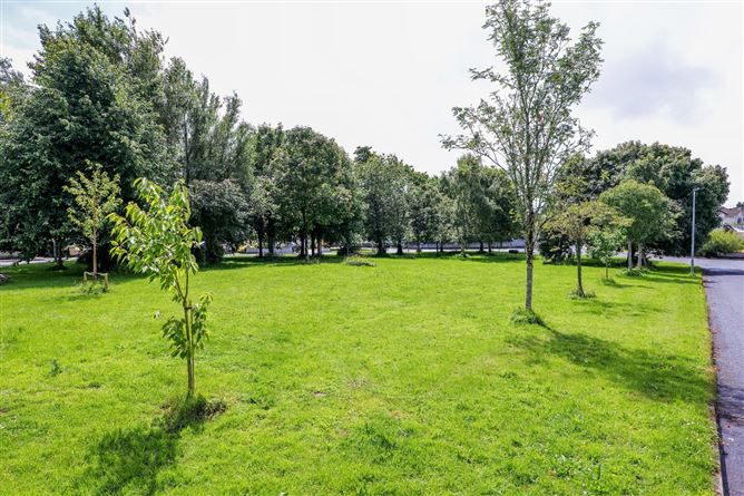 34 Moyola Park, Newcastle, Galway