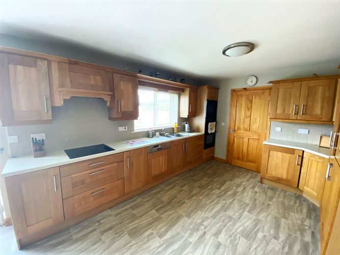 3 Lawnsdale, Ballybofey, Co. Donegal